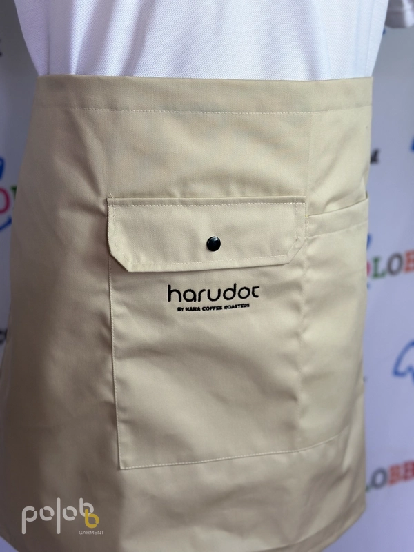 ผ้ากันเปื้อนครึ่งตัวผ้าคอมทวิว มีช่องกระเป๋าด้านหน้า